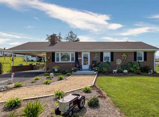 211 5th St, Luray, VA 22835