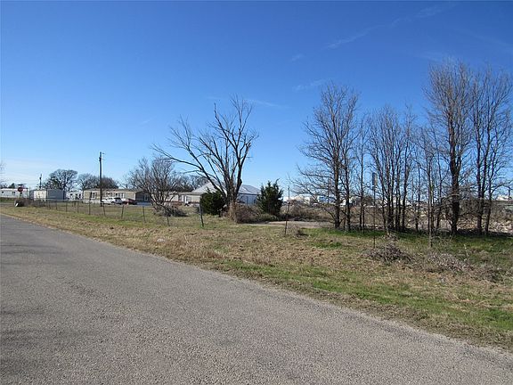4th image of 207 Newell Dr
