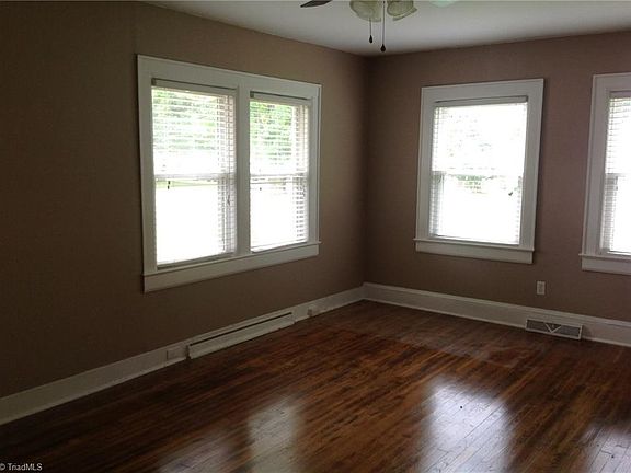 4th image of 2228 Bradley St