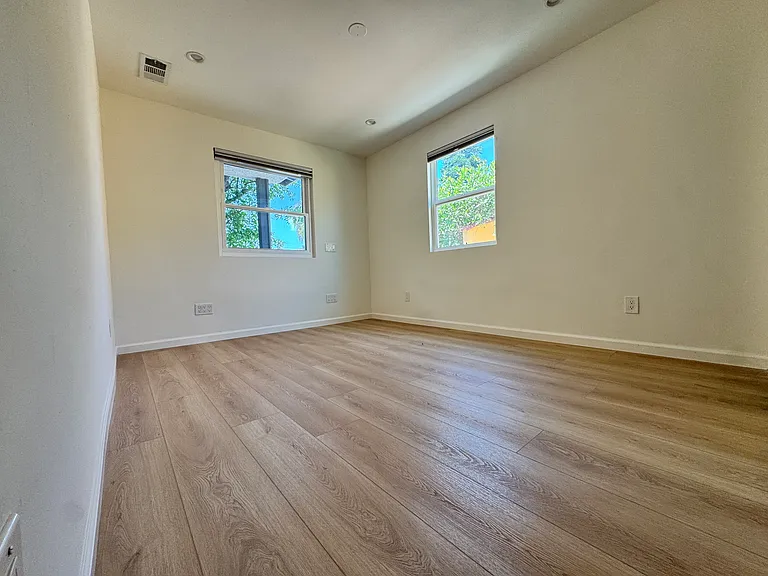 2346 Birkdale St — Photo 15