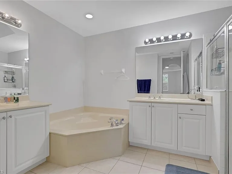 1335 Mariposa Cir #4103 — Photo 10