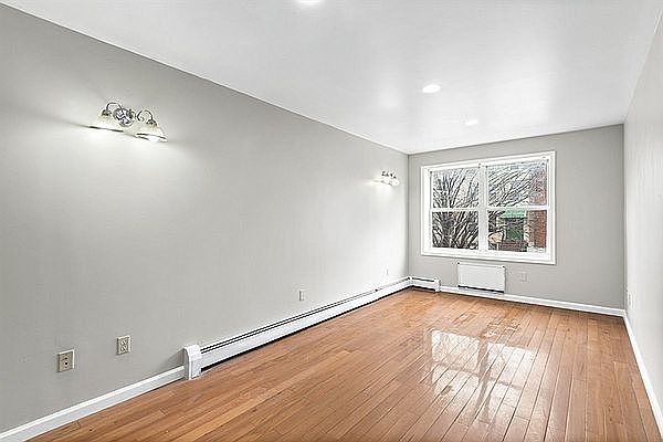 1st image of 71 Clermont Ave #1G