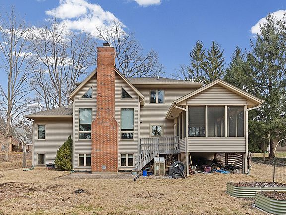 3rd image of 1238 Old Mill Ln