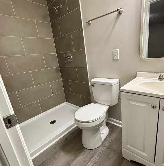 330 Richmond Dr — Photo 17