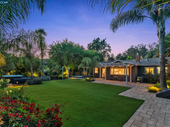9 Julianne Ct, Walnut Creek, CA 94595