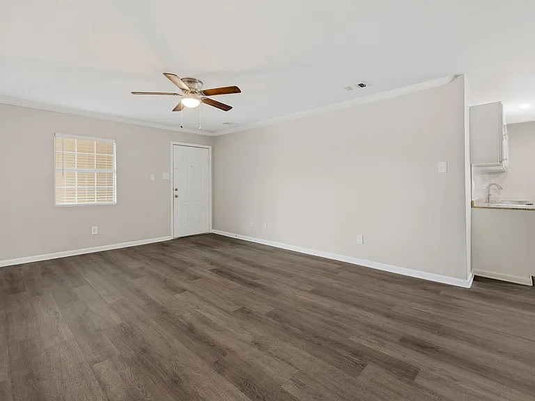 Residences at Overlook — Photo 13