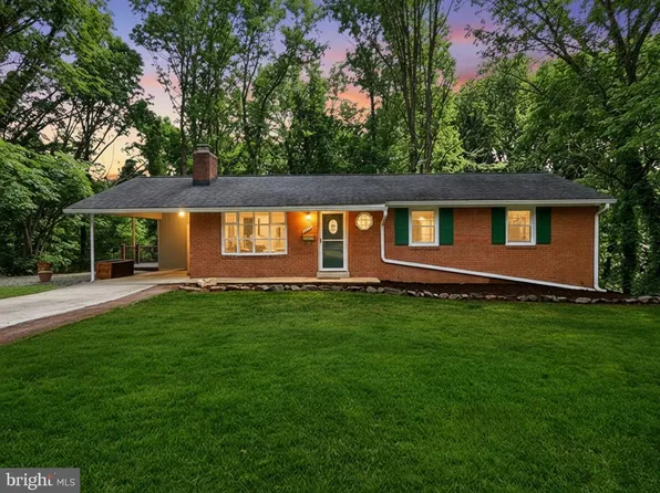 5236 Ampthill Dr, Alexandria, VA 22312