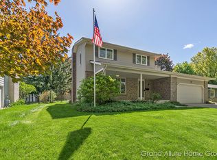 136 Centennial Ave NW, Grand Rapids, MI 49504