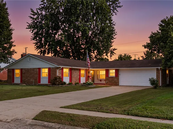 703 W Washington St, New Carlisle, OH 45344