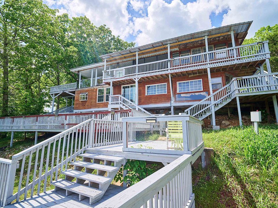 1st image of 330 Robinhood Ln