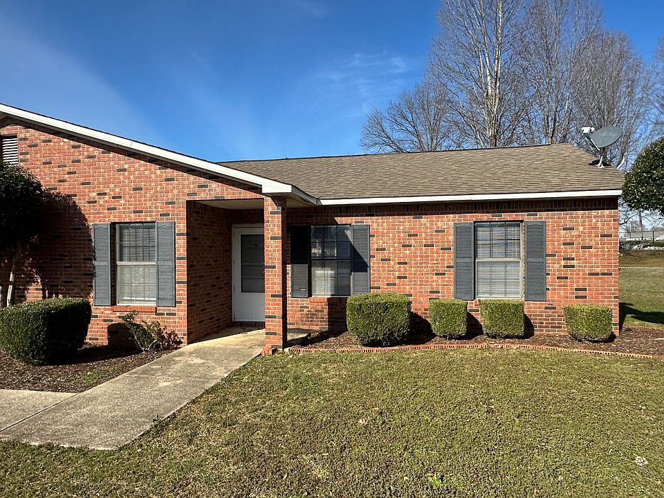 1st image of 200 Prince Dr #2