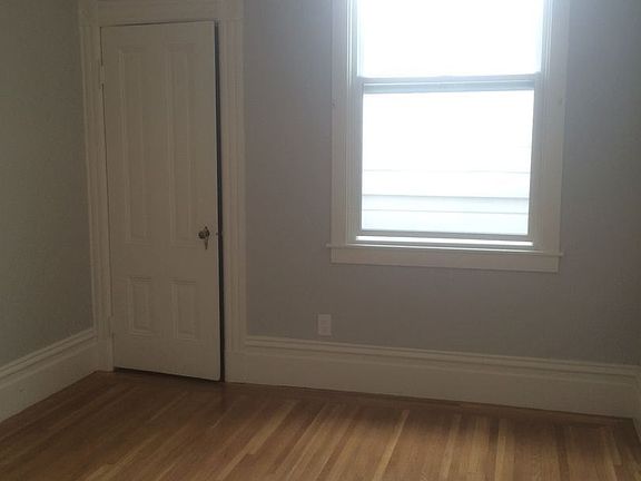 3rd image of 1916A Greenwich St
