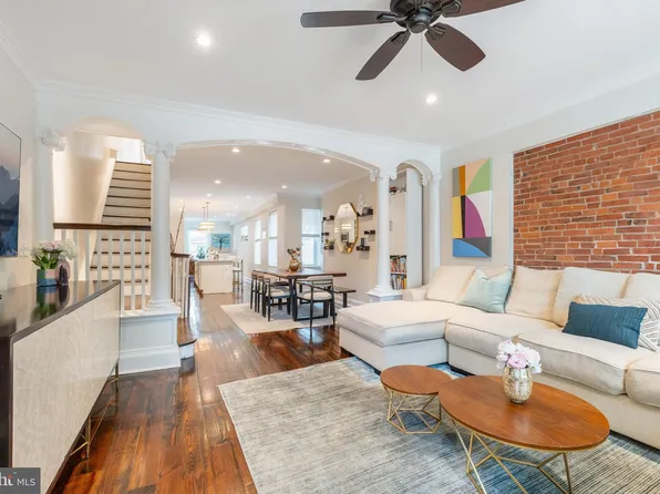 1135 Carpenter St, Philadelphia, PA 19147