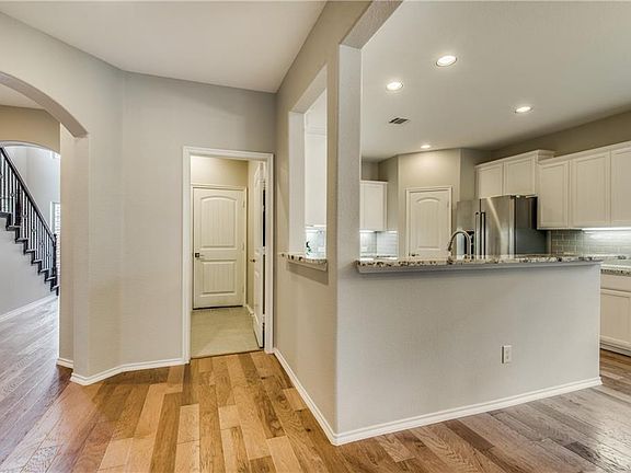 5th image of 9921 Beaver Dam Ln