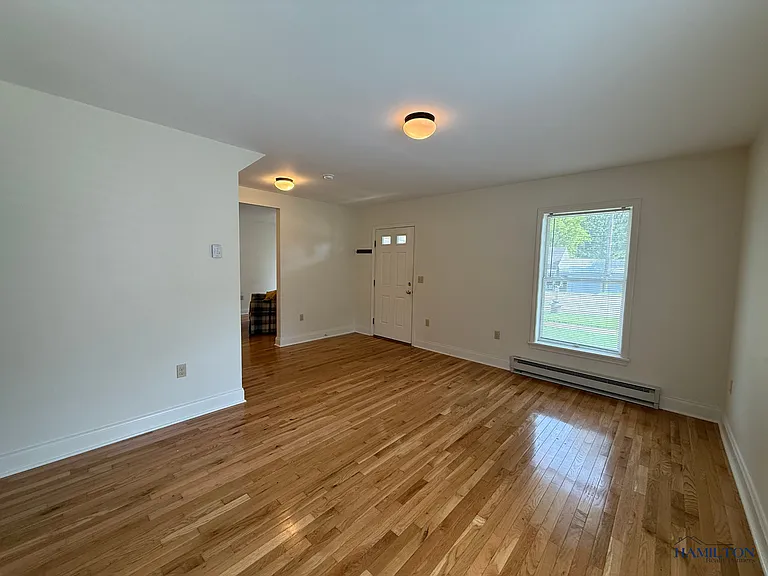 7407 State Route 20 — Photo 5