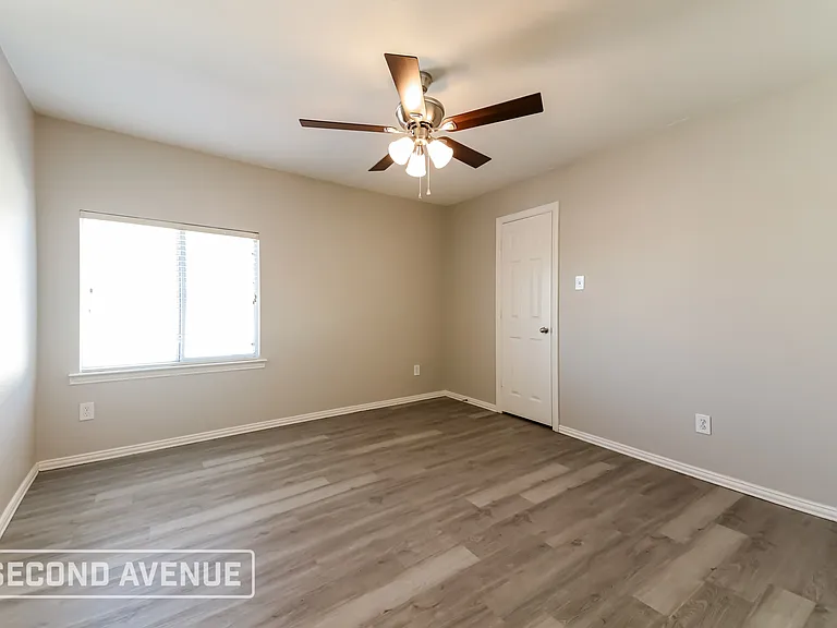 320 Creekside Dr — Photo 15