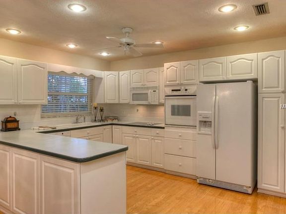 5th image of 10417 Lake Carroll Way