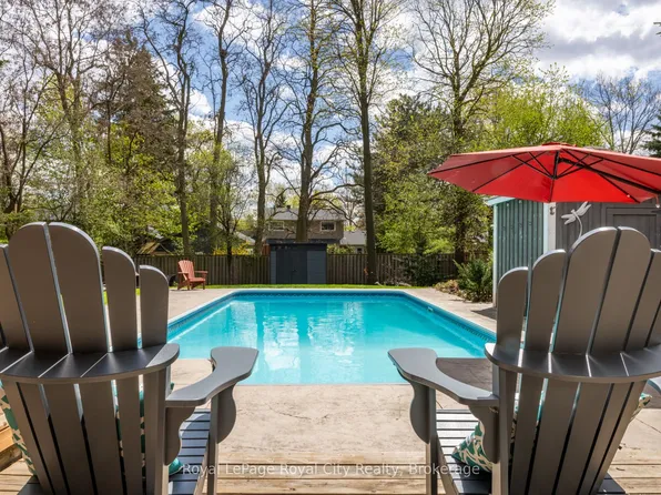 255 Normandy Ave, Waterloo, ON N2K 1X6