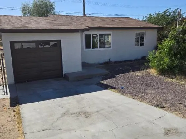 590 S Lillian Dr, Barstow, CA 92311