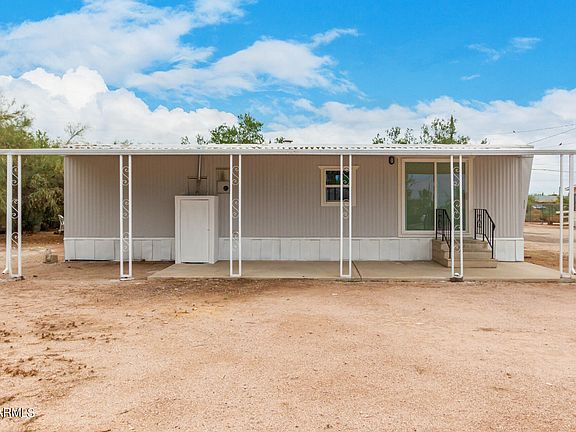 2nd image of 471 N Saguaro Dr