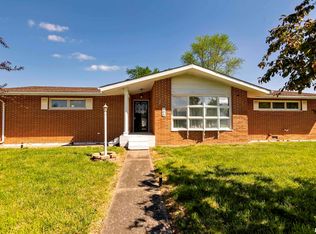 905 Fairlane Dr, Marion, IL 62959
