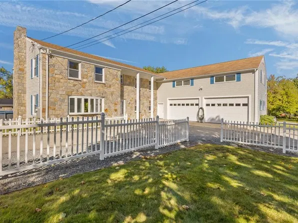 763 Wood St, Swansea, MA 02777