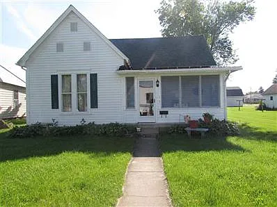 212 S 9th St photo 1