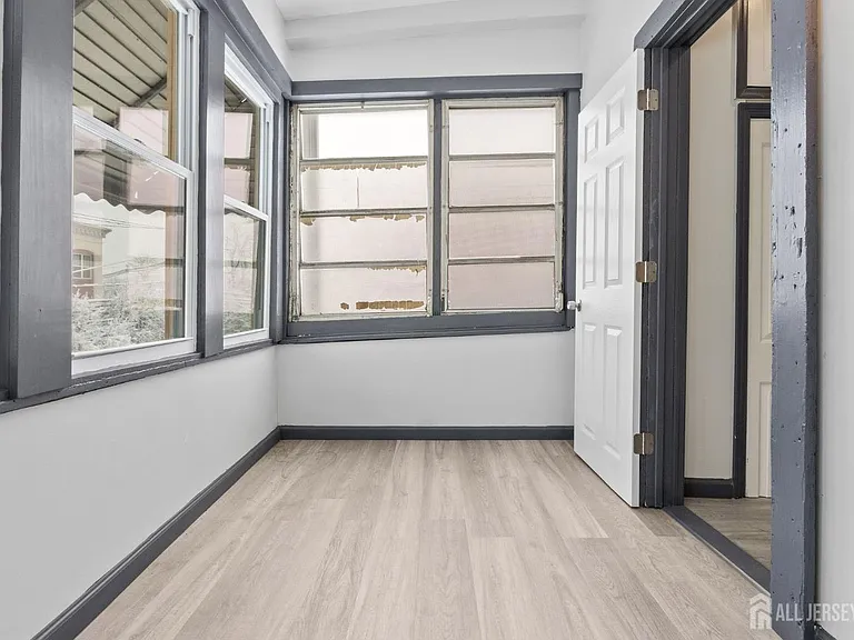 211 N 13th St #2 — Photo 19
