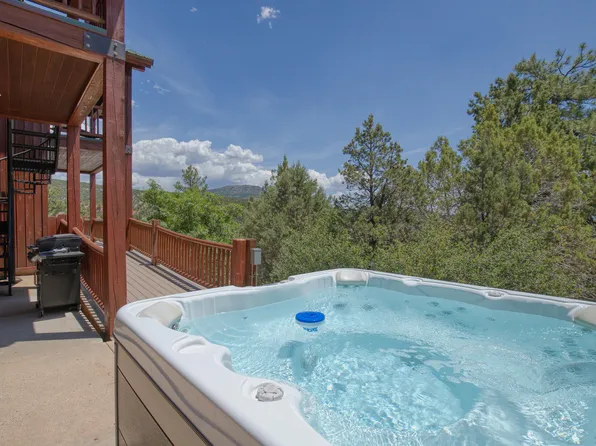 755 S Zion Ridge Dr, Orderville, UT 84758