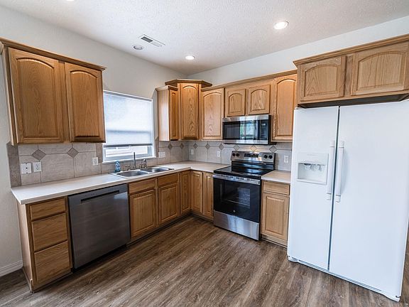 5th image of 555 1/2 Garden Grove Ct