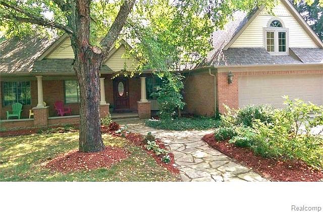 1st image of 717 Chris Ln