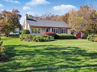 58 Norway Spruce St, Ottawa, ON K2S 1P8