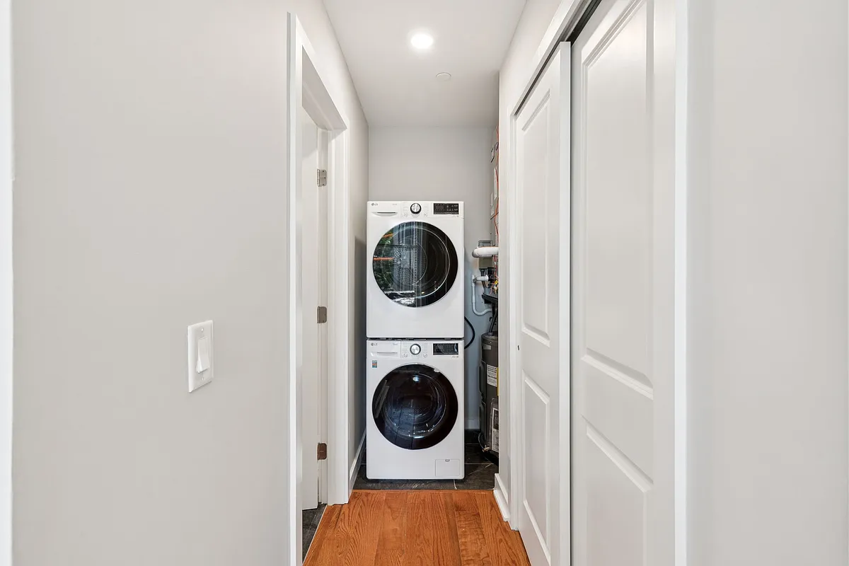 Building Photo - 203 Haverford Ave #301