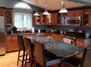 4 Jimmy St, Franklin, MA 02038