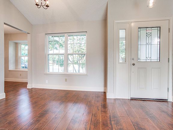 2nd image of 1914 Quail Hill Cir