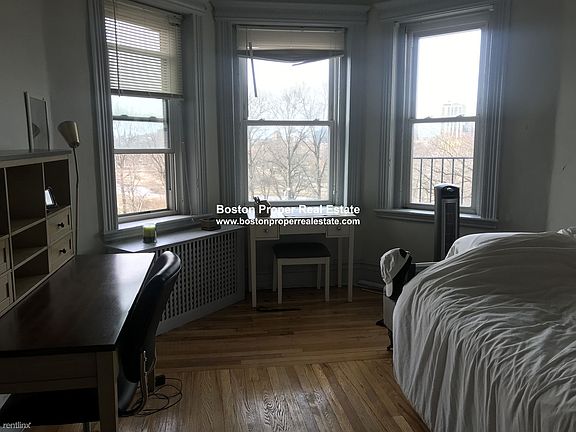 64 Charlesgate E #82 Boston - Fenway Unit Photo 2