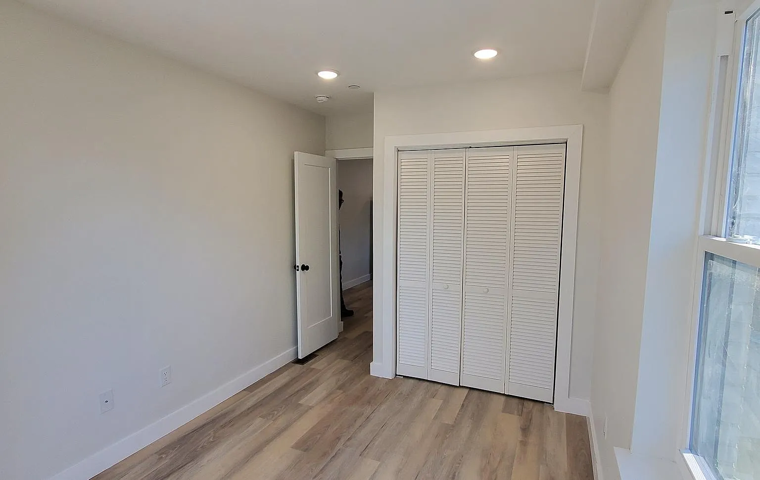 2 bed, 1200 sqft, $1,750 — Photo 3