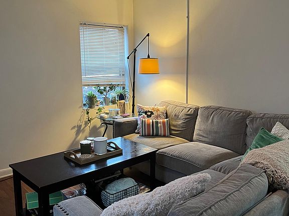4th image of 21 N 5th St #496