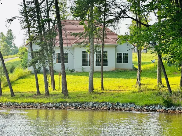 336 Blue Heron Rd, Wirtz, VA 24184