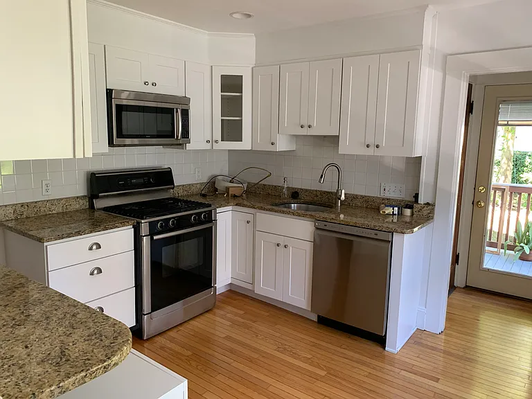 63 Newport St — Photo 2