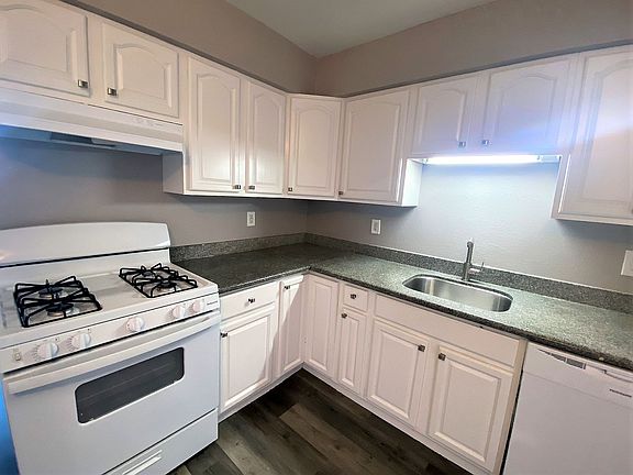 4th image of 1017 H St #H-15