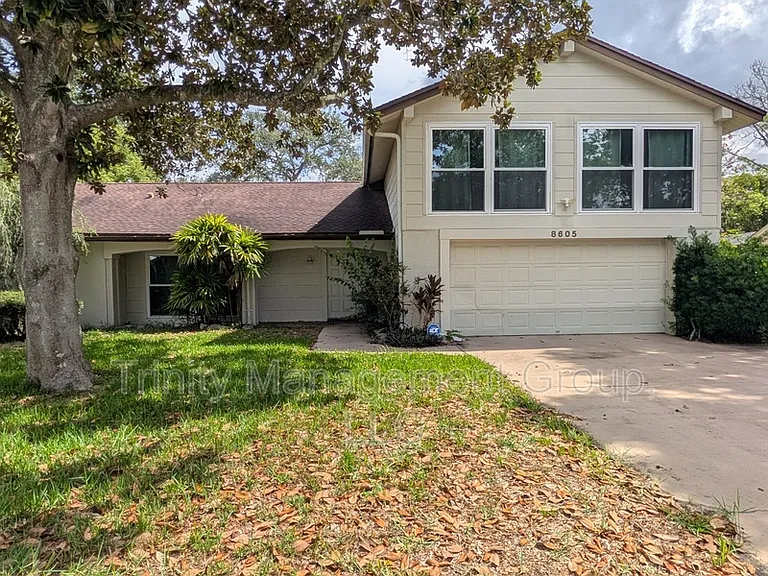 8605 Wagon Wheel Ln — Photo 1
