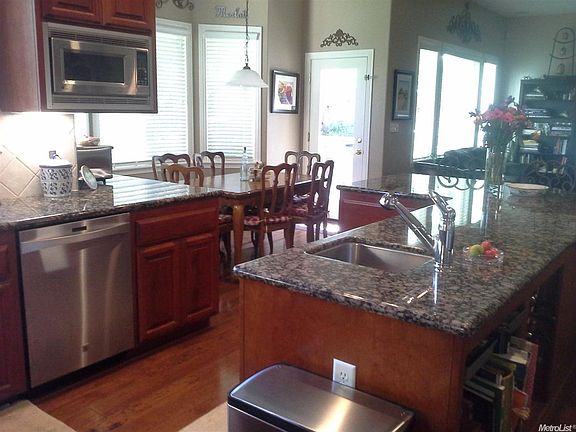 5th image of 9816 Mountain Vista Cir