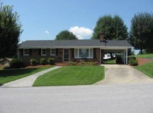 27 Valley View Rd, Bristol, VA 24202