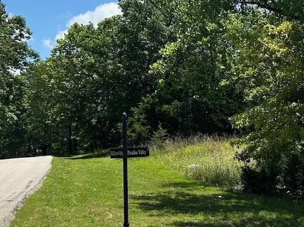 817 Wildflower Valley Dr, High Ridge, MO 63049