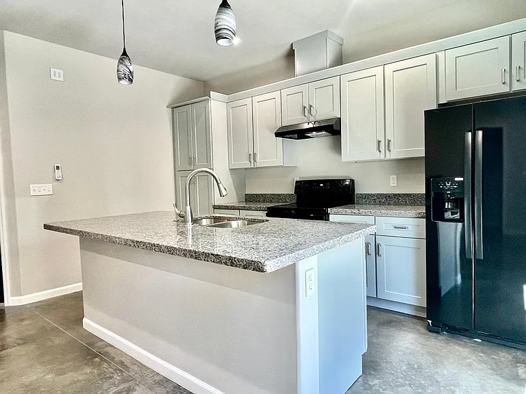 720 N Walnut St #14 — Photo 6