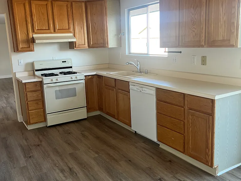 156 Alcor Ave — Photo 10