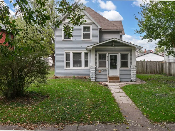2214 W 2nd St, Davenport, IA 52802