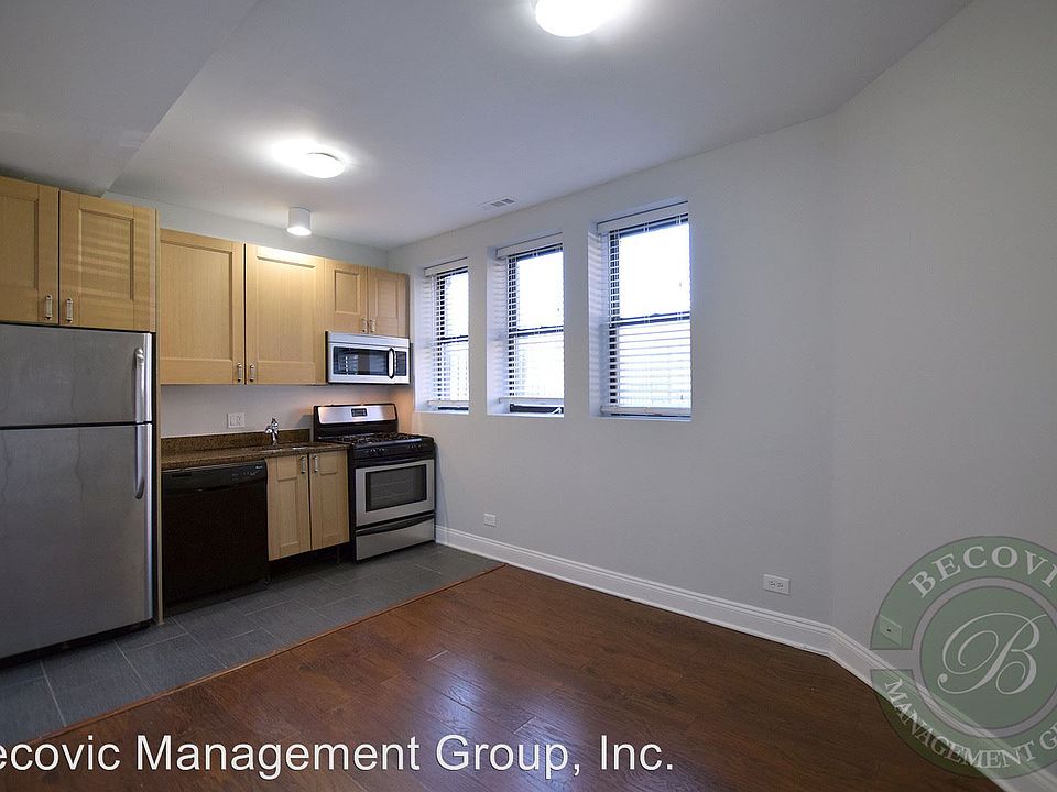 1st image of 7526-7530 N Seeley Ave #301
