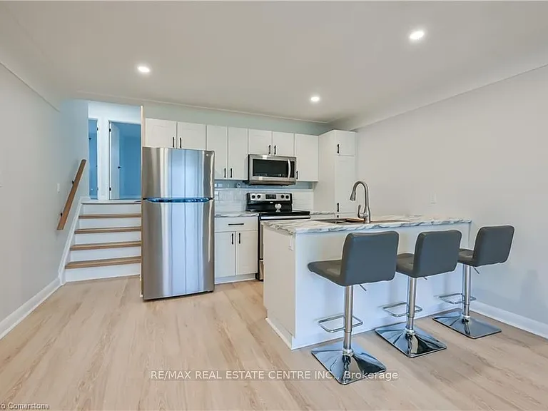 738 Mohawk Rd E #UPPER — Photo 5